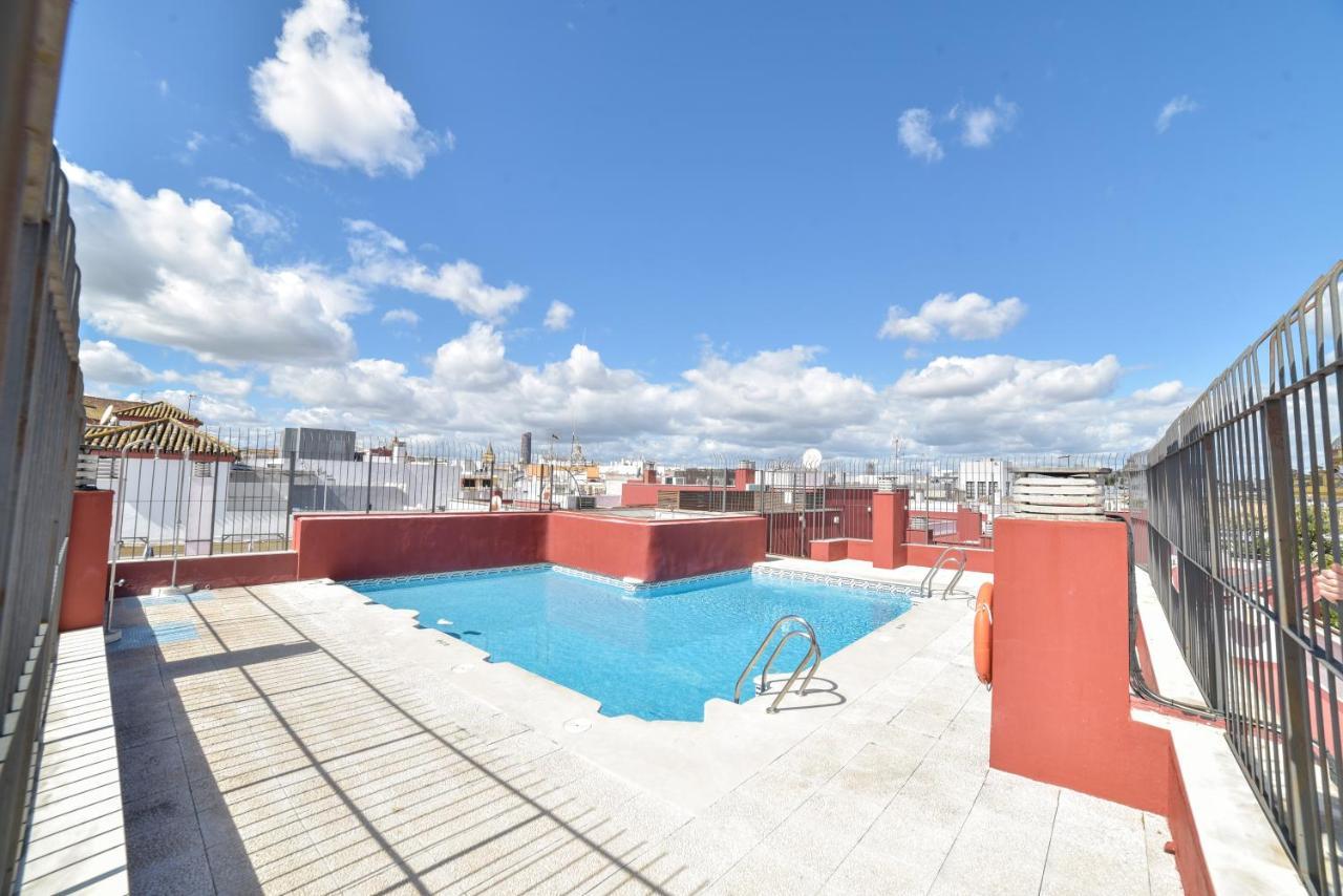 Appartamento Peace, Pool & Parking At Centre Siviglia Esterno foto