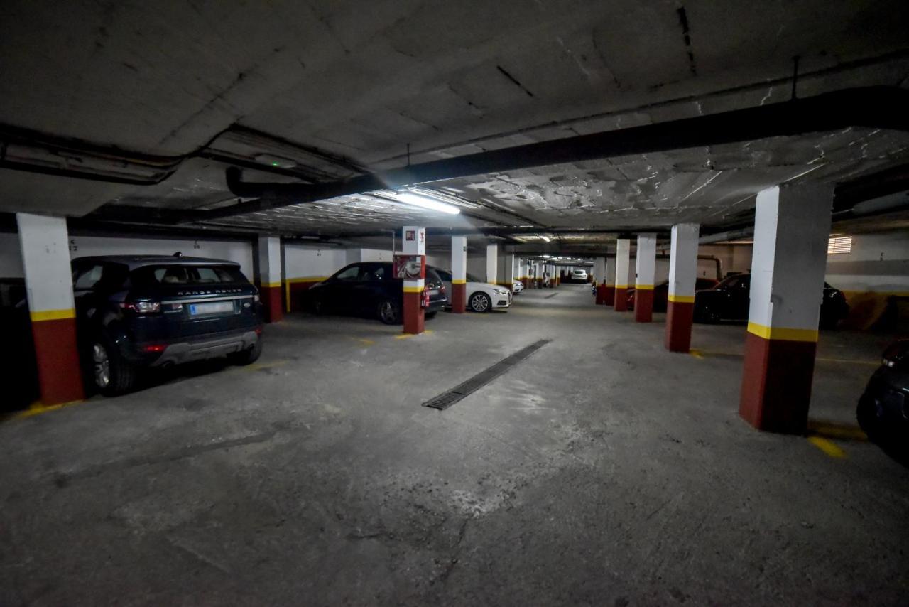 Appartamento Peace, Pool & Parking At Centre Siviglia Esterno foto